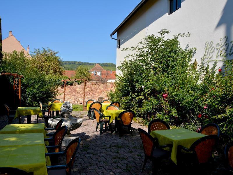 Logis Hotel Du Centre - Halte Ideale En Cyclotourisme Avec Garage A Velos Clos Молсайм Екстериор снимка
