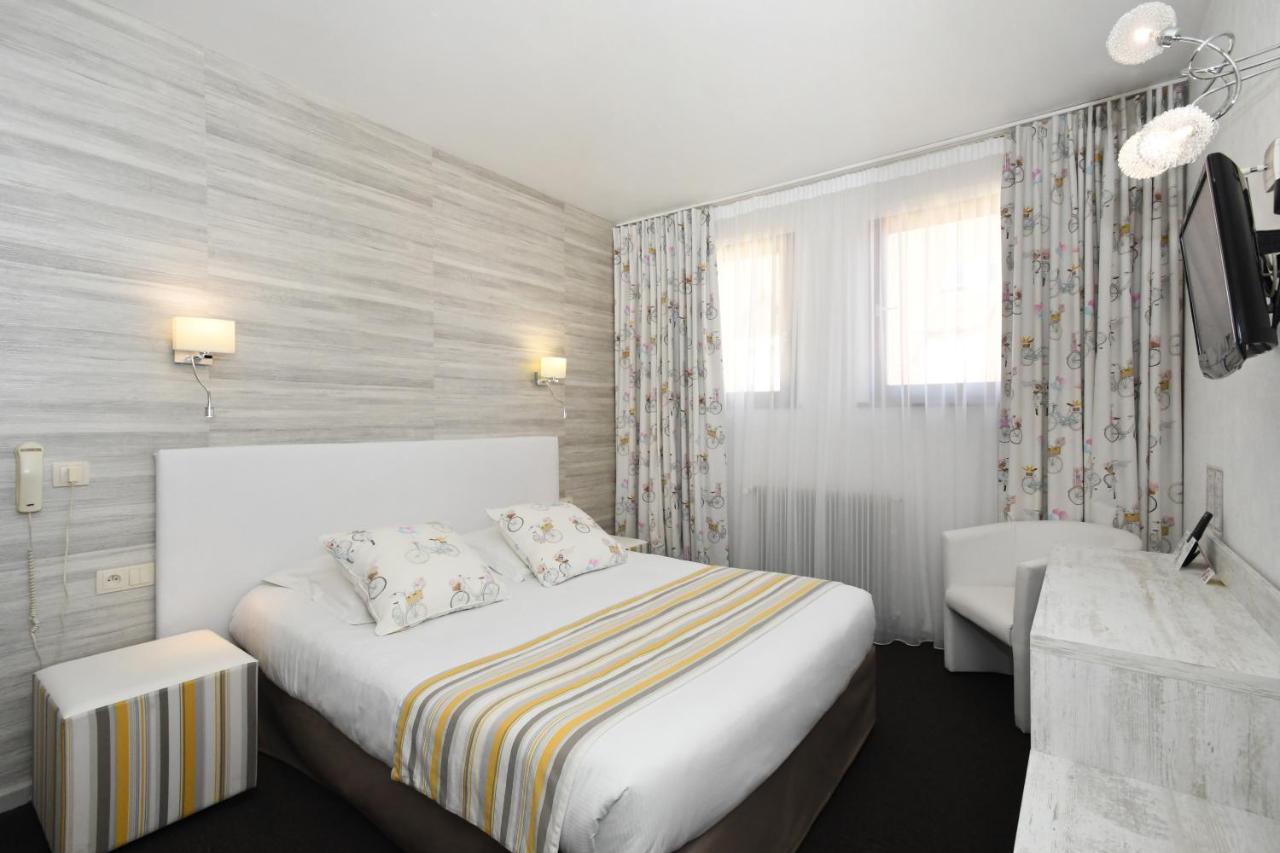 Logis Hotel Du Centre - Halte Ideale En Cyclotourisme Avec Garage A Velos Clos Молсайм Екстериор снимка
